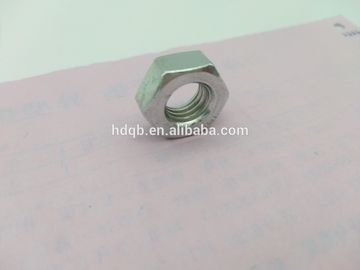 Locknuts ενθέτων δεκαεξαδικού σιδήρου υλικά επικεφαλής μετρικά τυποποιημένα καρύδια με το χρώμα ψευδάργυρου