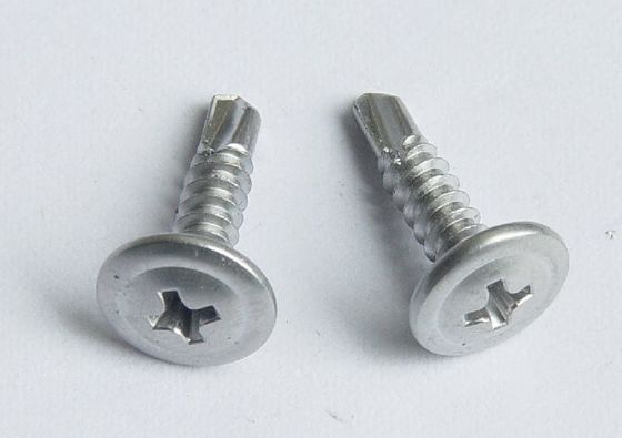 Χάλυβα από ανοξείδωτο ατσάλι στρογγυλό κεφάλι Huasi με μαξιλάρι μεγάλη επίπεδη κεφαλή τρυπάνι ουρά M4.2